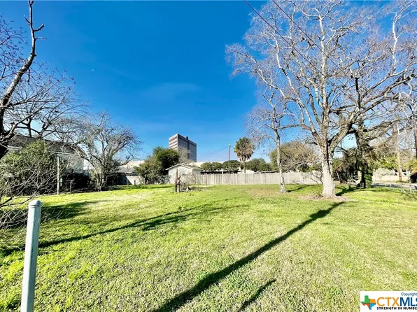 311 N William St, Victoria, TX 77901