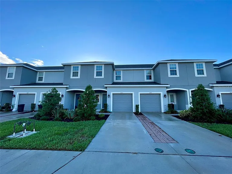 6417 Fairmont Ln — Photo 2