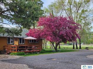 675 W County Rd #43, New Pine Creek, OR 97635