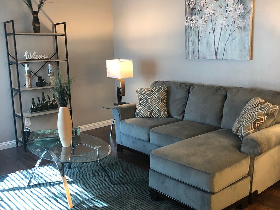 Vaulted Ceiling Living room