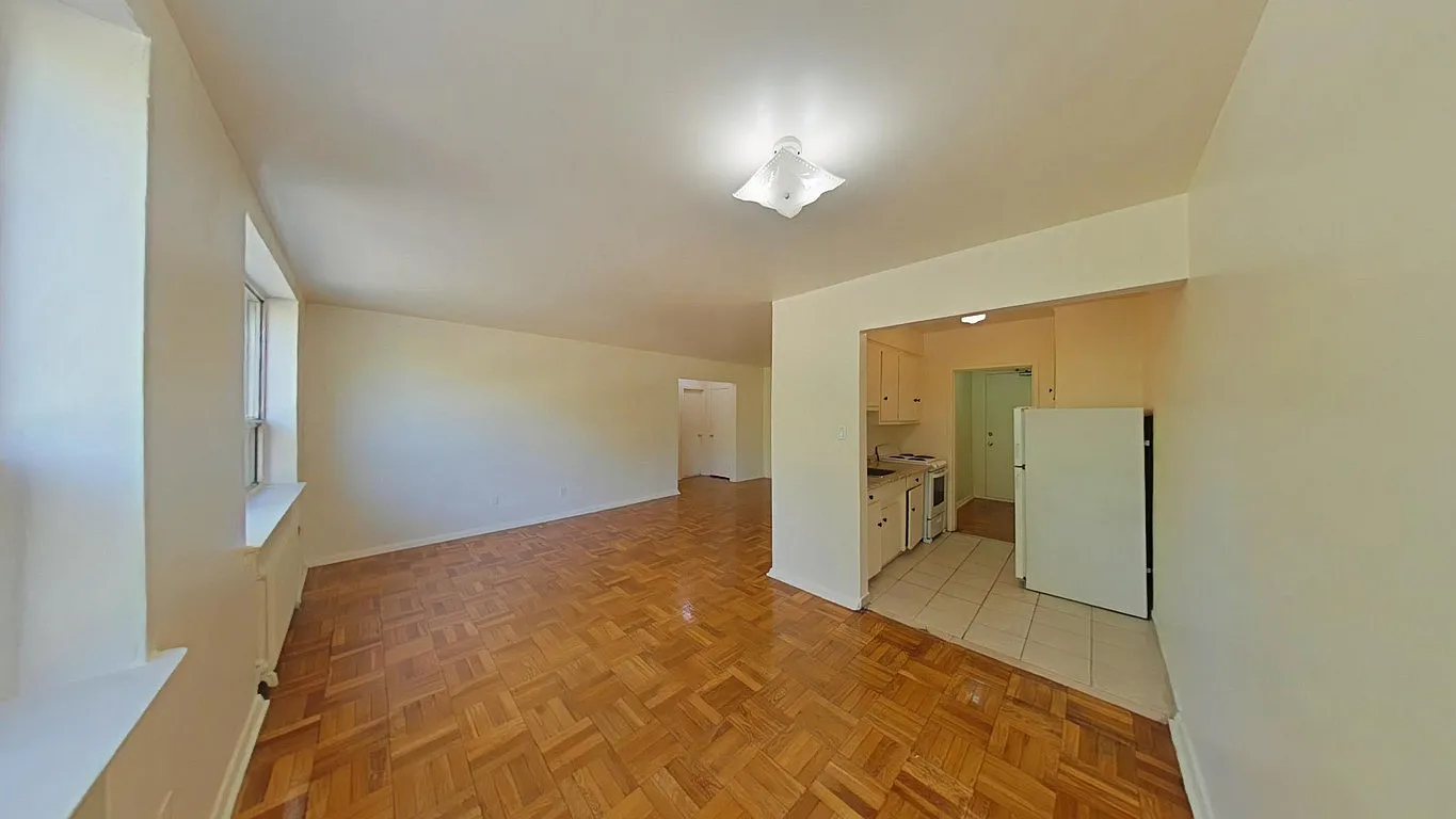 15891607 Victoria Park Ave — Photo 4