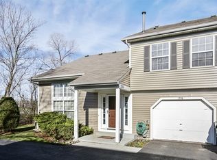 276 Butternut Ln, Streamwood, IL 60107