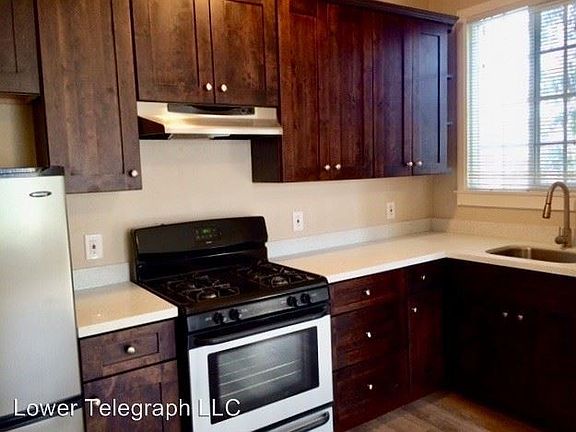 3rd image of 2315 Telegraph Ave APT 6