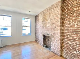 364 W 52nd St #5, New York, NY 10019