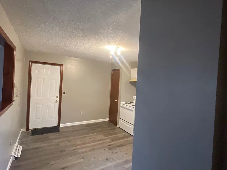 65 Wisteria St — Photo 9