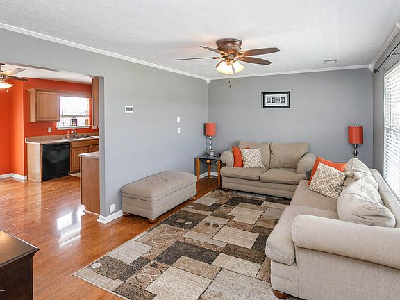 4th image of 412 Lakes Of Dogwood Blvd