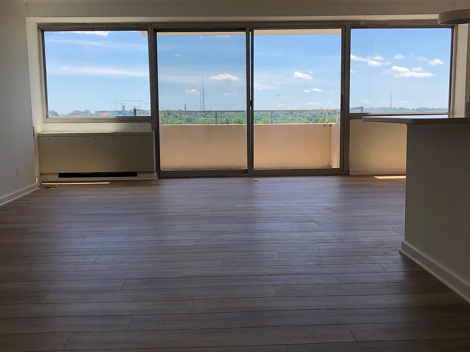 Entrance into the living room