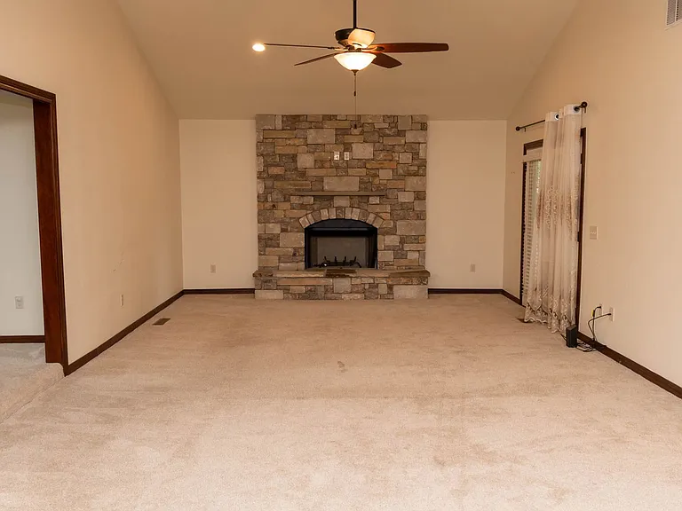 8818 S 69th East Ave — Photo 4