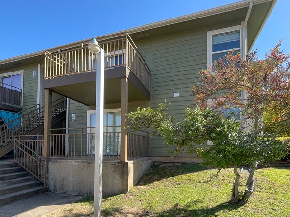 1500 Lake Shore Dr APT 204