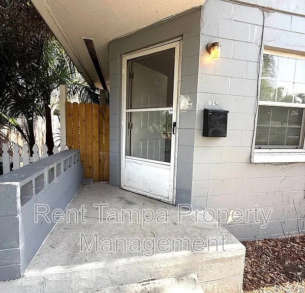 610-612 17th Ave S #610 — Photo 4