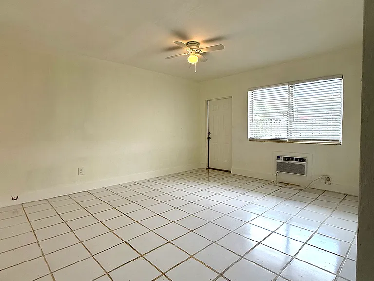 810 82nd St #1 — Photo 13