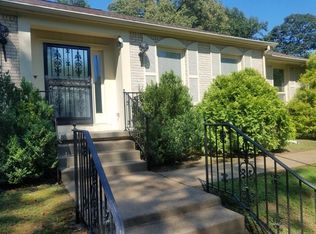 270 Springwell Ln, Paducah, KY 42001