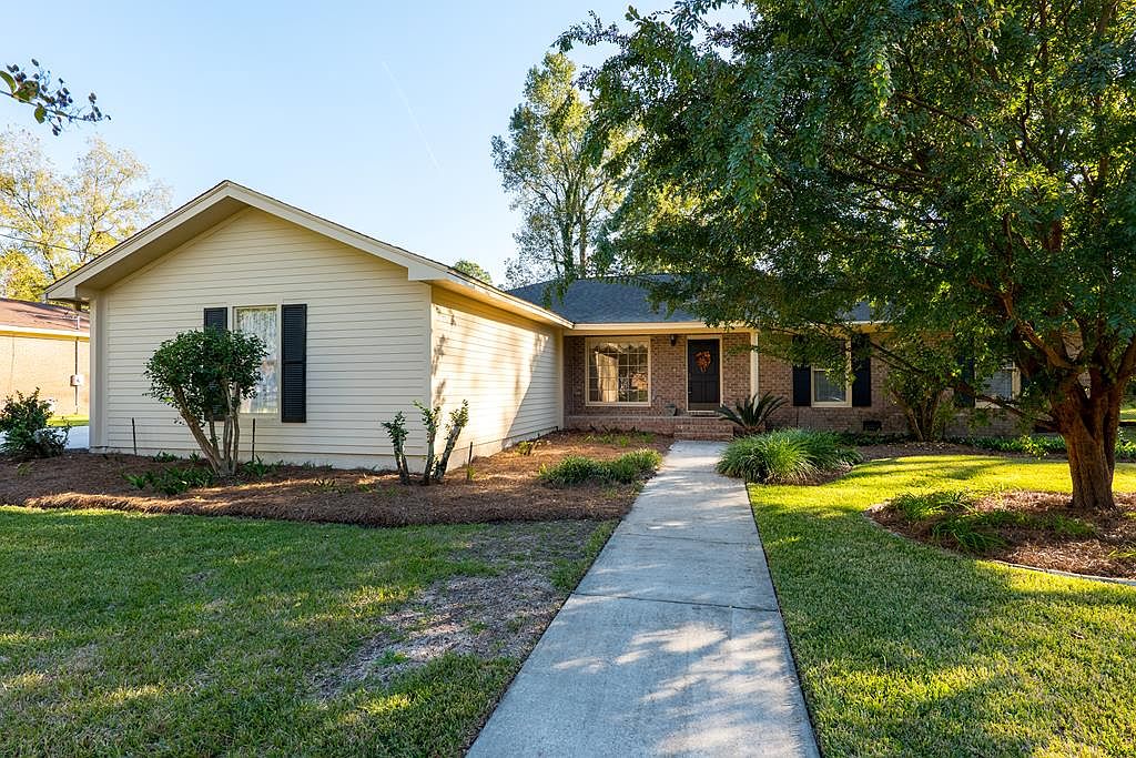 109 Brookview Ter, Valdosta, GA 31605 | Zillow