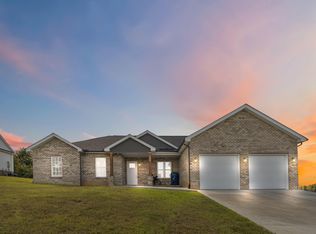 191 Johnny Dr, Science Hill, KY 42553