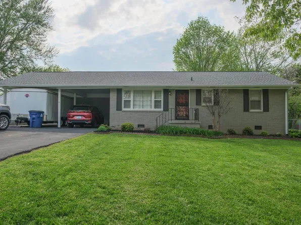 413 Parrish St, Martin, TN 38237