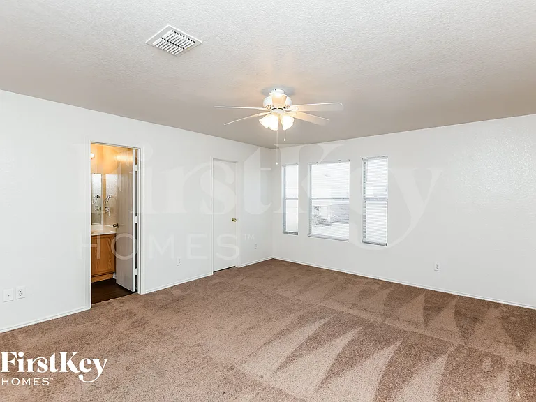 6624 Meadow Way Ln — Photo 10