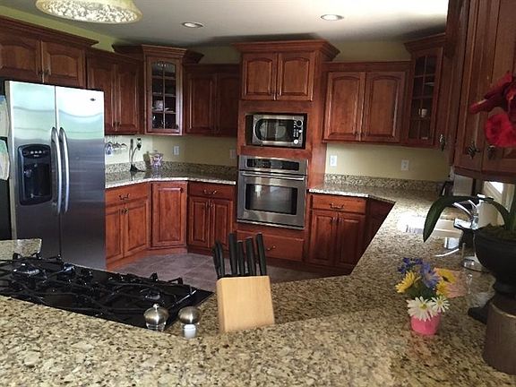 4th image of 194 Appaloosa Ln