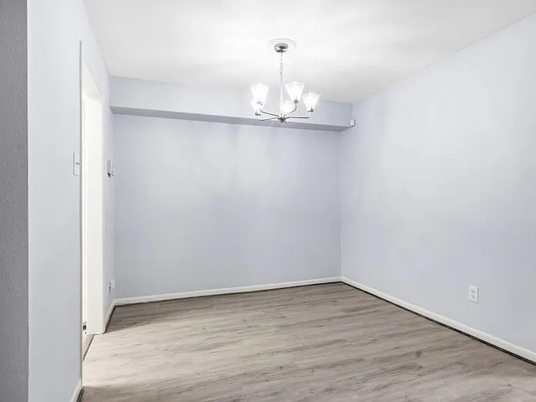 2744 Briarhurst Dr #49 — Photo 7