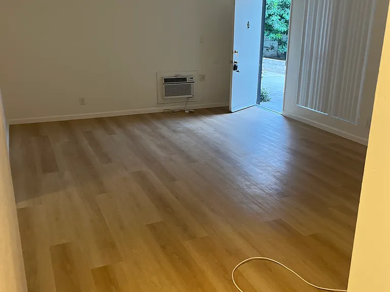 7701 Franklin St #1 — Photo 1