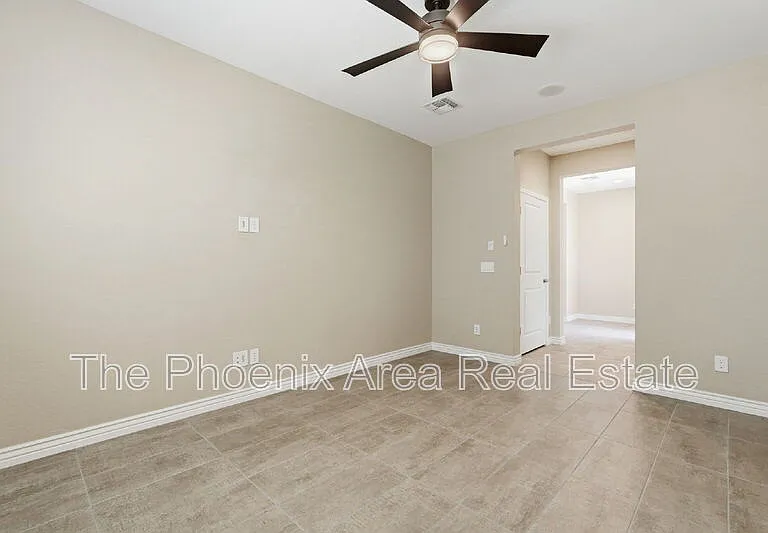 39725 N Hailey Ln — Photo 32