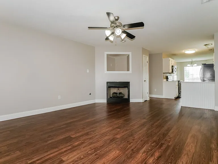 145 Penny Ln — Photo 6