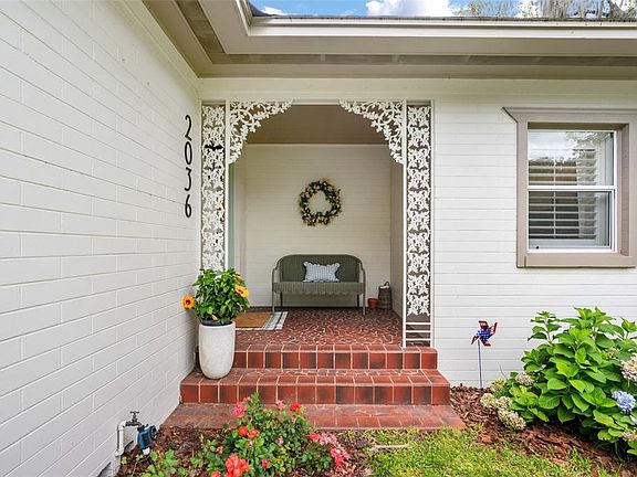 3rd image of 2036 SE 8th St