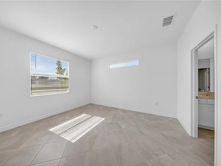 20559 Hazelnut Ct S — Photo 14