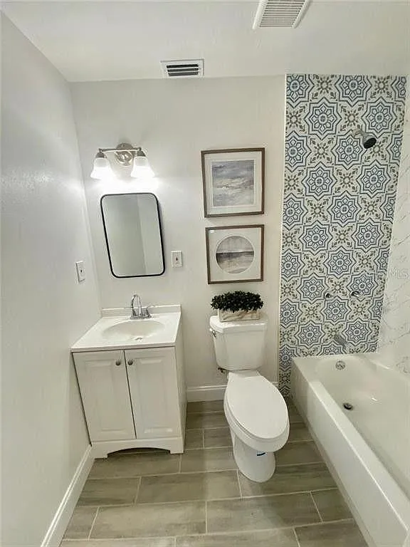 3216 W Rogers Ave — Photo 3