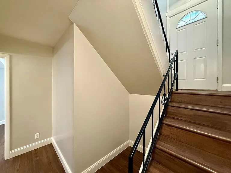 2422 W Savannah St — Photo 13