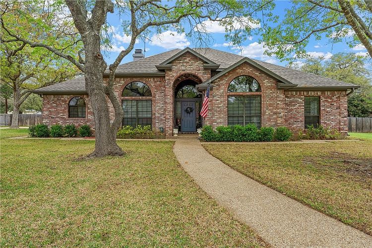 103 Twisted Oak Ln, Crawford, TX 76638 Zillow