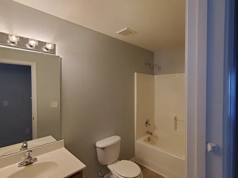 1921 Lexington Ave — Photo 14