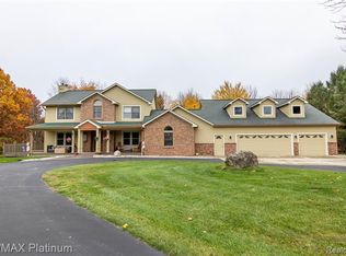 1732 N Hacker Rd, Howell, MI 48843
