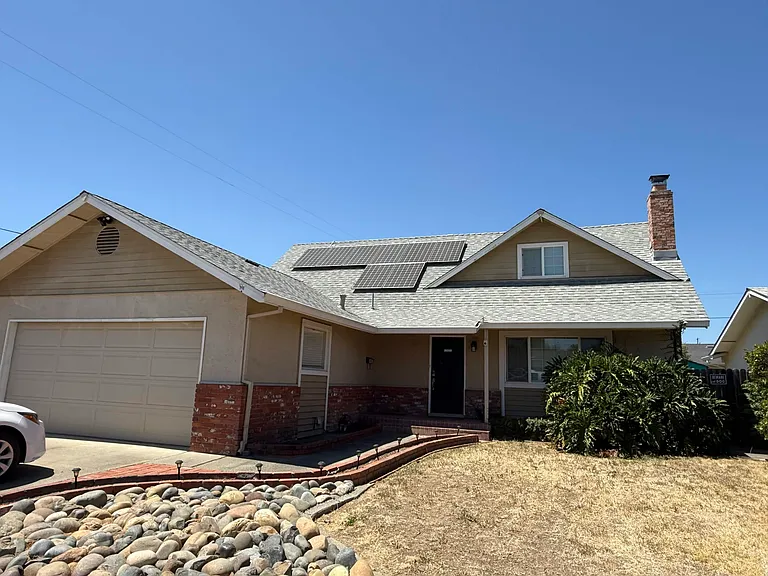 409 Elsinore Dr — Photo 12