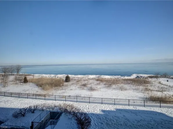 35 Southshore Cres #303, Hamilton, ON L8E 0J2