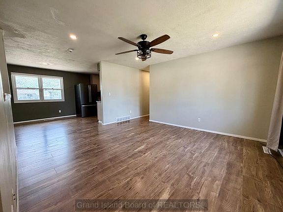 3rd image of 2517 W 5th St