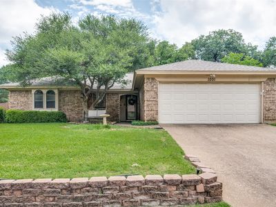 1001 Woodhaven Ct, Euless, TX, 76039