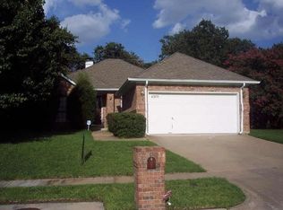 4909 Kesler Dr, Arlington, TX 76017
