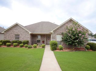 1849 White Oak Cir, Benton, AR 72019