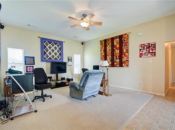4th image of 111 Wilkes Ct