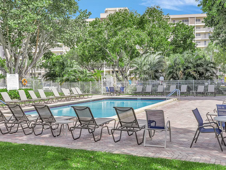 800 Cypress Blvd #204A — Photo 32