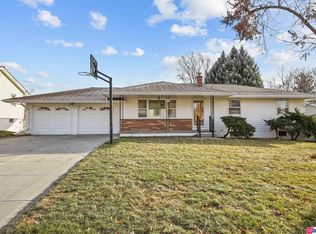 3311 N 206th St, Elkhorn, NE 68022
