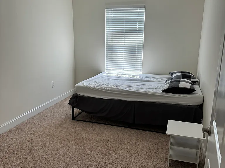 Guest bedroom 1