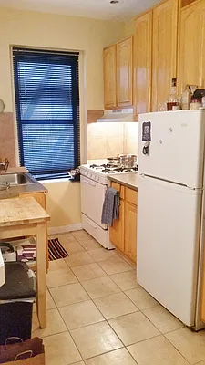 Rented by Azure Realty NY LLC | media 21