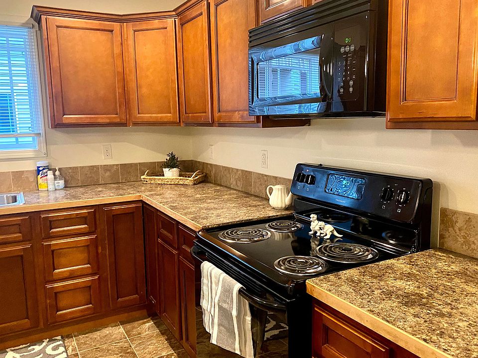 Phoenix Ridge Kitchen