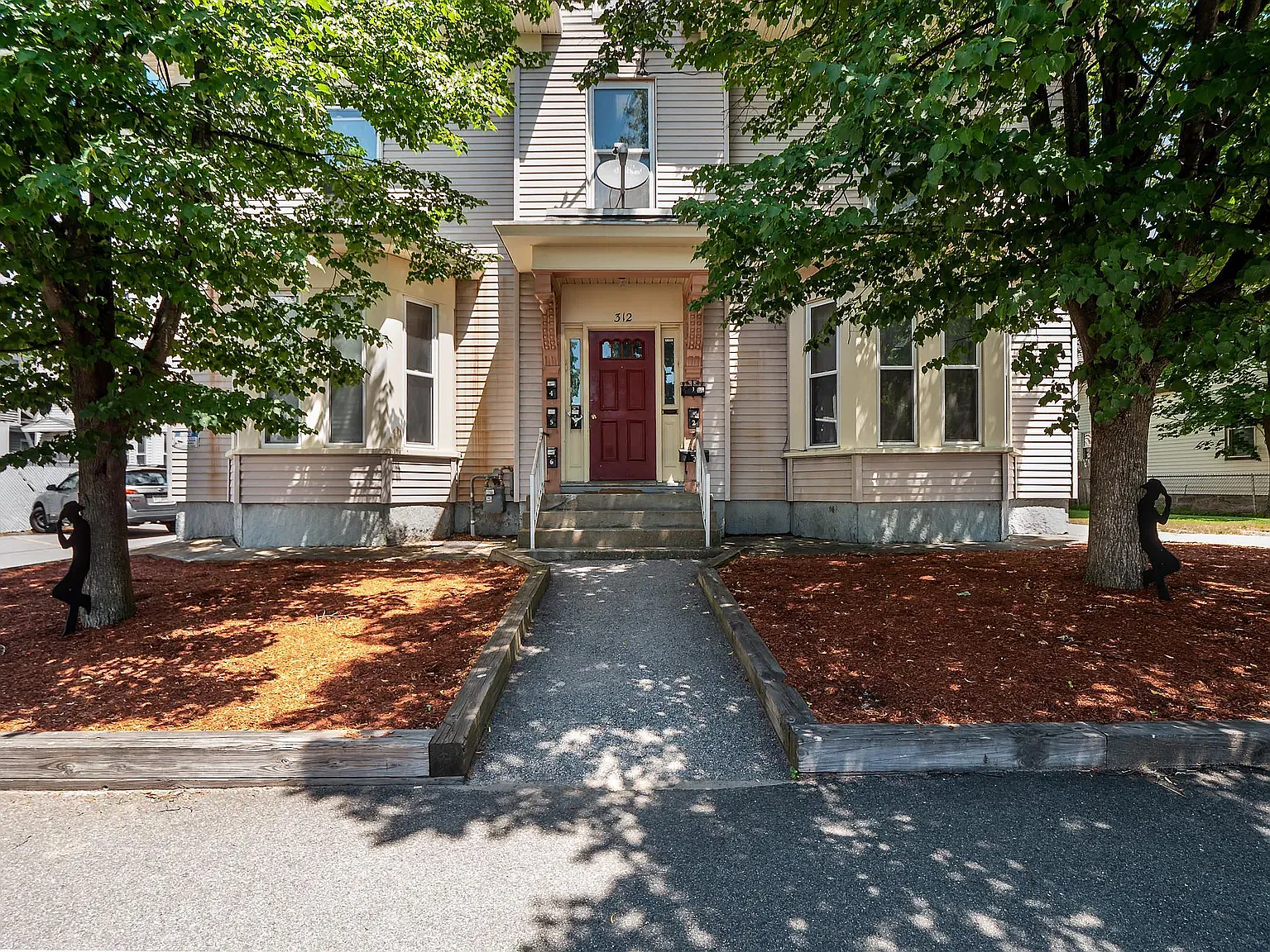 Studio, 400 sqft, $1,375 — Photo 1