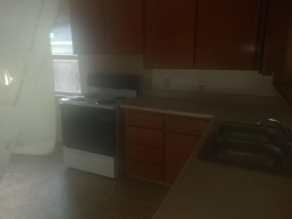 4th image of 2125 Donald St