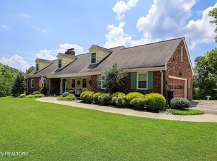 704 Claiborne Rd, La Follette, TN 37766