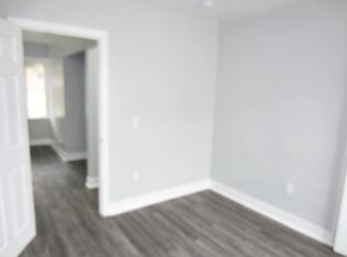 1241 E 64th St, Los Angeles, CA 90001
