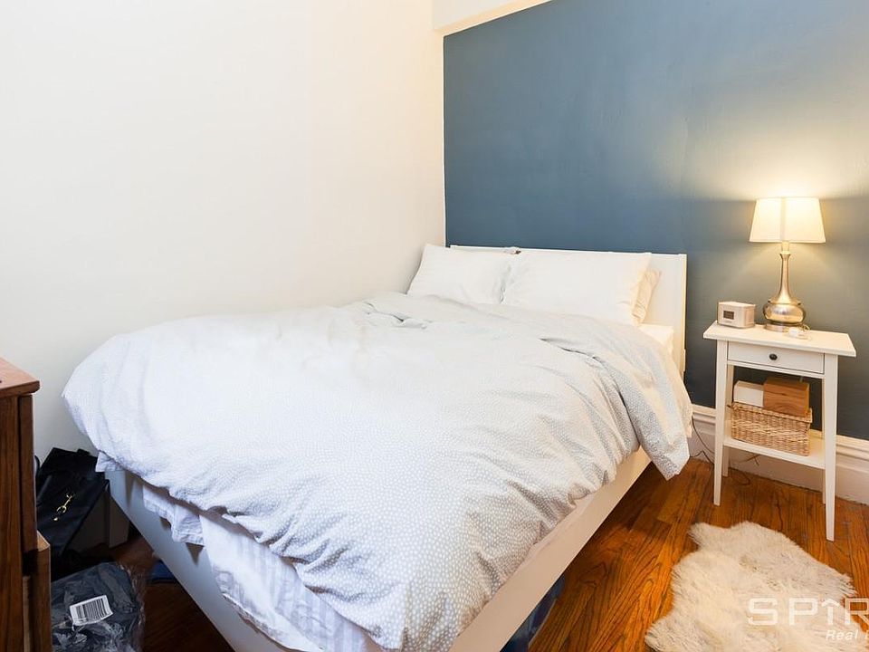 2nd image of 309 E 18th St APT 5B