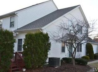 2823 Hope Ridge Dr, Easton, PA 18045